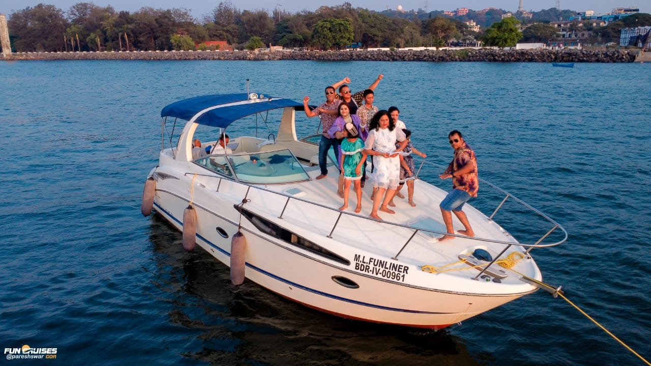 Fun Liner yacht in Goa for private hire