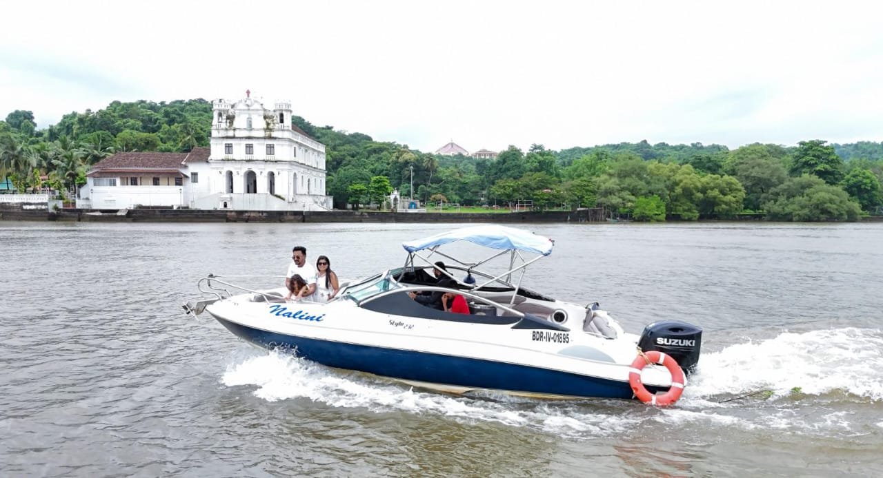 Wave Rider yacht — affordable private yacht hire in Goa