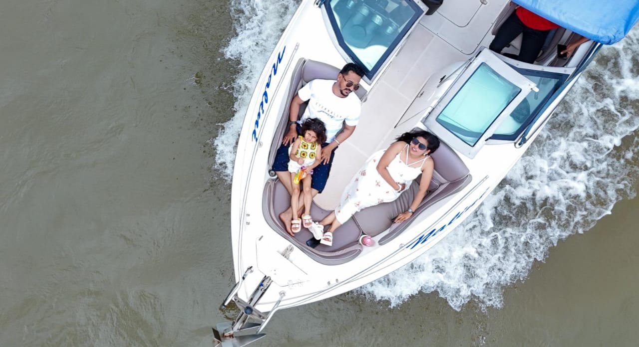 Wave Rider yacht — affordable private yacht hire in Goa
