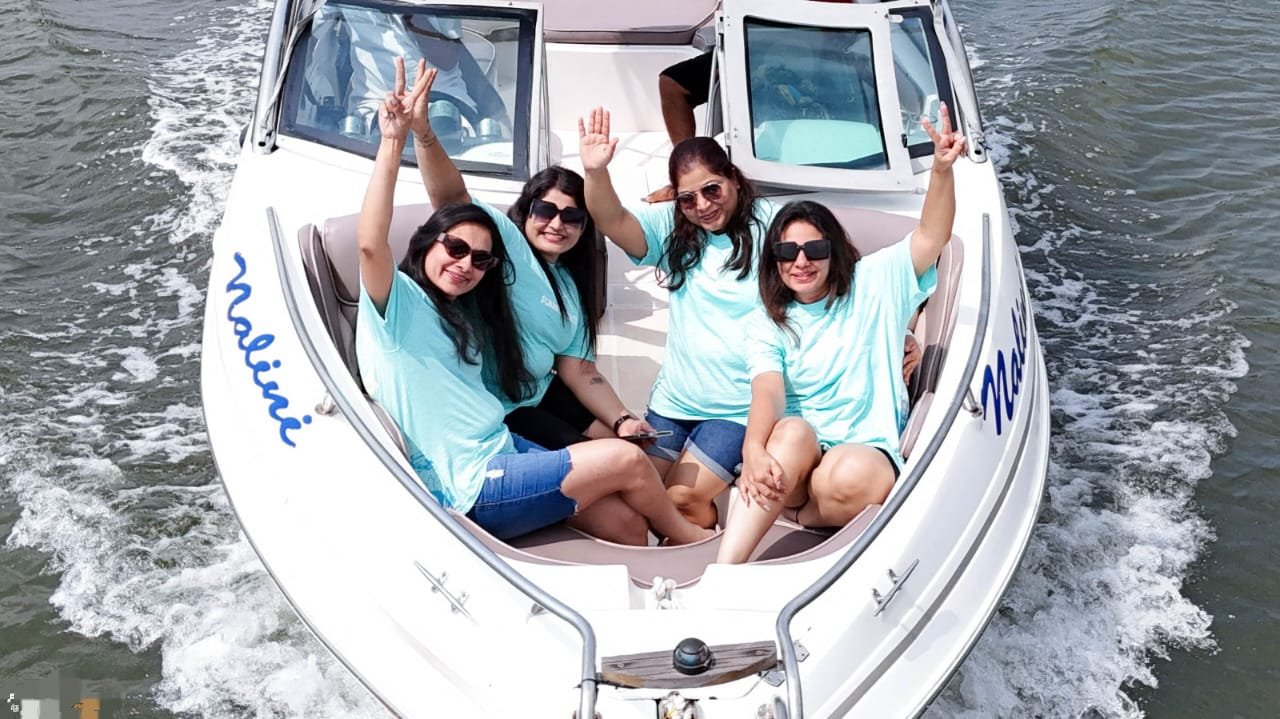 Wave Rider yacht — affordable private yacht hire in Goa