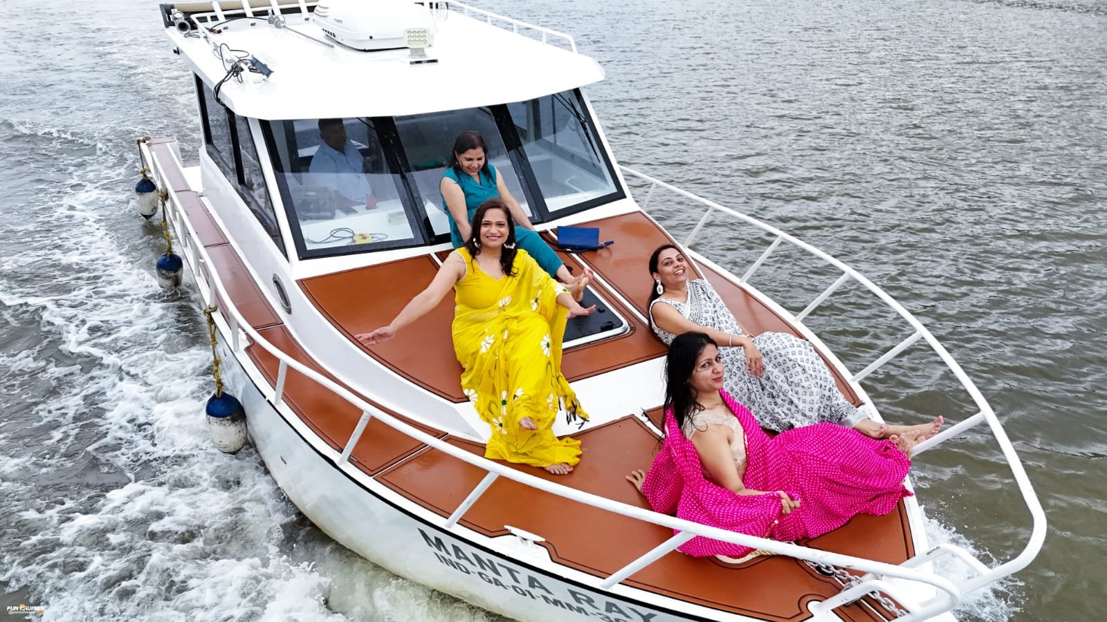 Manta Ray luxury yacht in Goa
