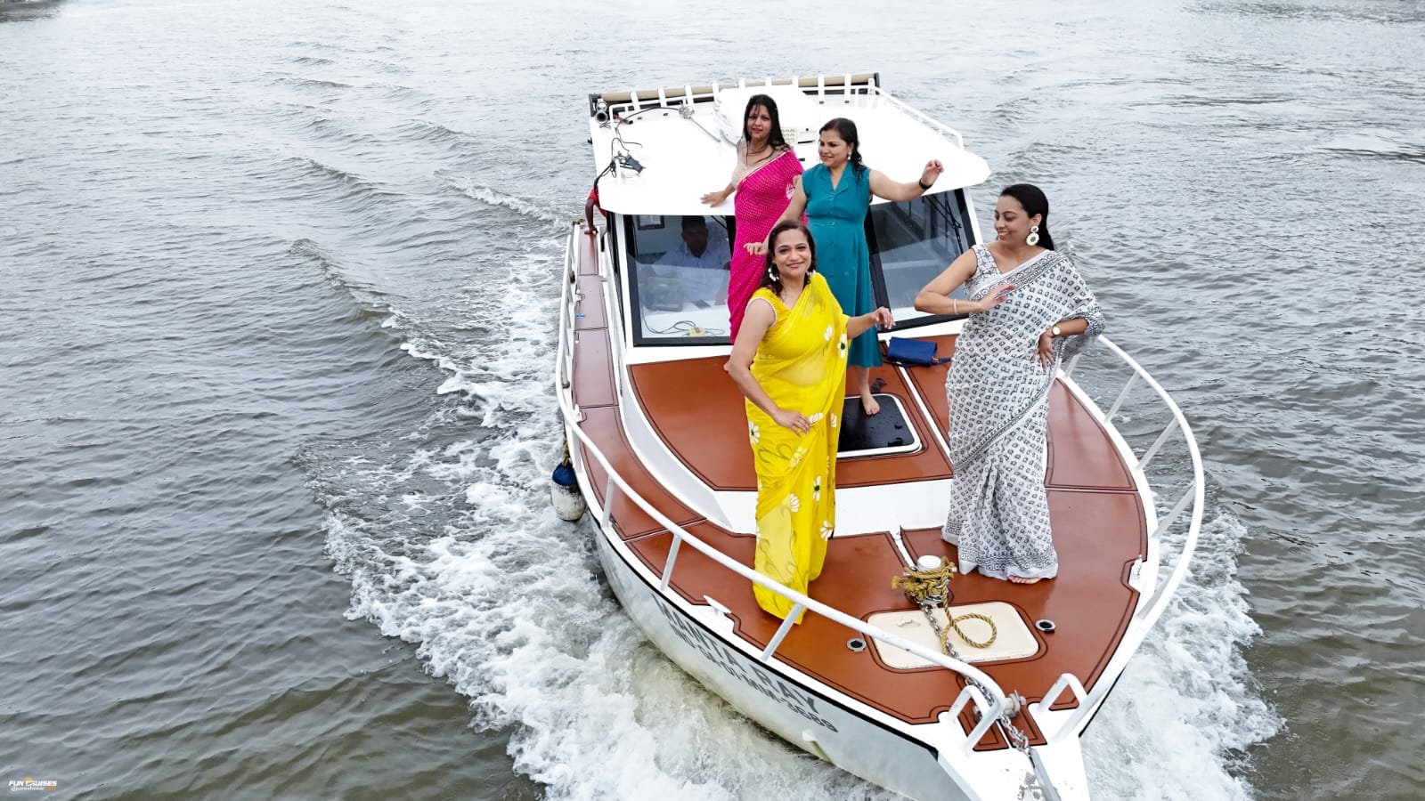 Manta Ray luxury yacht in Goa