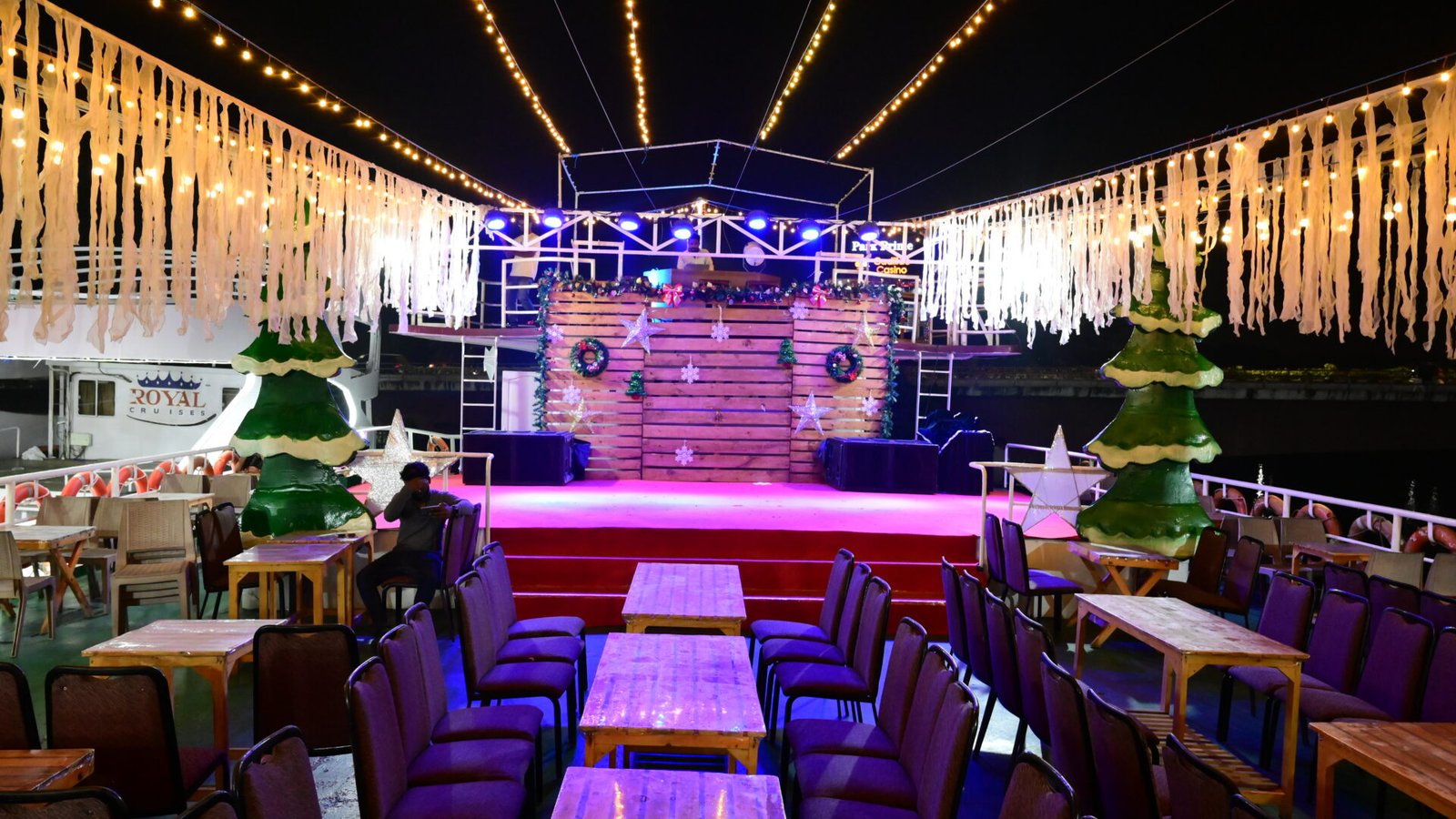 Princesa Dinner Cruise — live DJ and buffet on Mandovi River, Goa