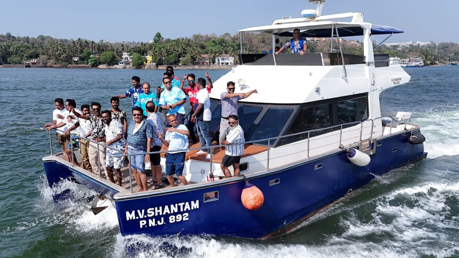 Shantam catamaran — big group cruise in Goa