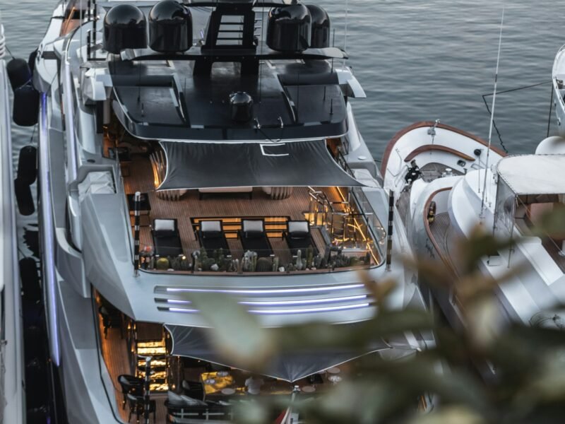 Luxury yacht hire in Goa — private 2-hour charter